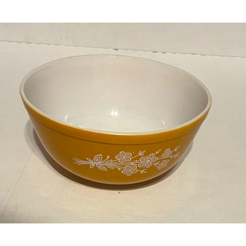 Vintage Pyrex Butterfly Gold Mixing Bowl #403 2.5 Qt Yellow Milk Glass USA